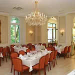 Continental Parkhotel Готель