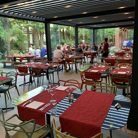 Готель Continental Parkhotel